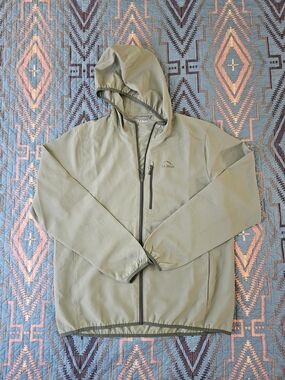 L.L. Bean Men's Hooded Lightweight Jacket in Sage